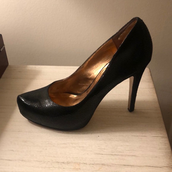 BCBG black pump - Picture 3 of 4